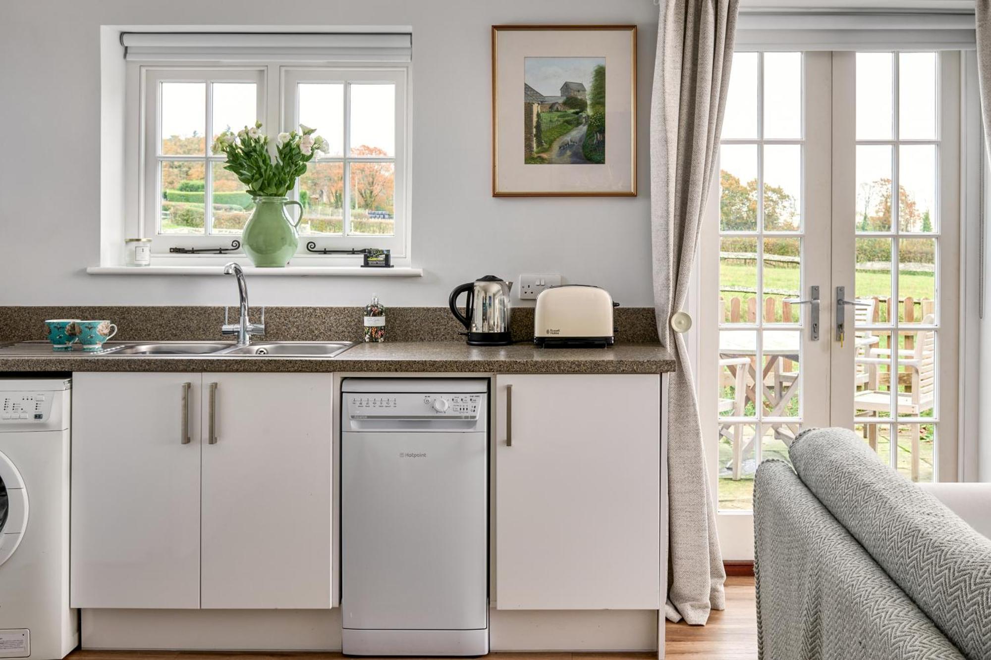 Garden Flat Near Goodwood With Stunning Views Apartment Petersfield Exterior photo